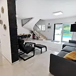 Ferienhaus In Murine Mit Privatem Pool