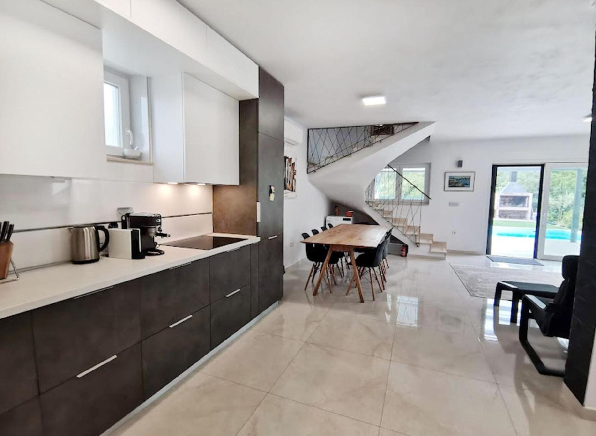 Ferienhaus In Murine Mit Privatem Pool